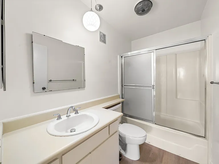 421 S La Fayette Park Pl #0 — Photo 14