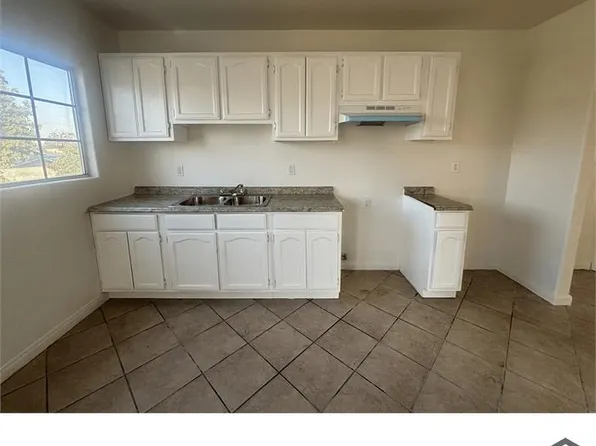 9562 Compton Ave #3, Los Angeles, CA 90002