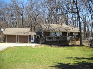 15383 Chandler Rd, Bath, MI 48808