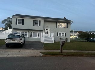 216 Hamilton Dr, Toms River, NJ