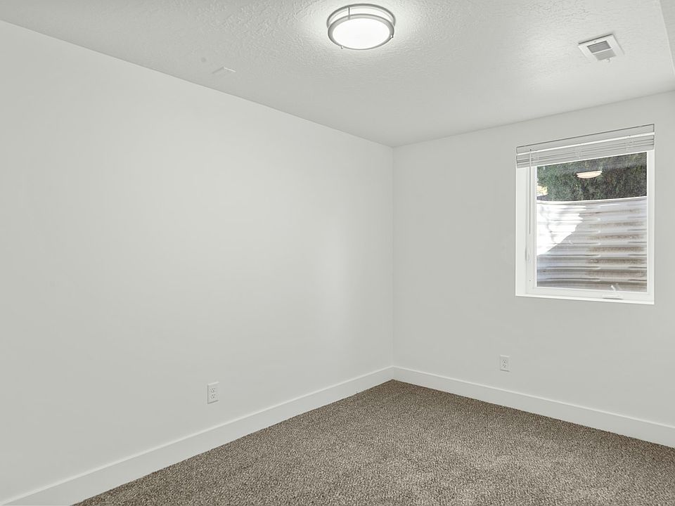 Basement Bedroom 1