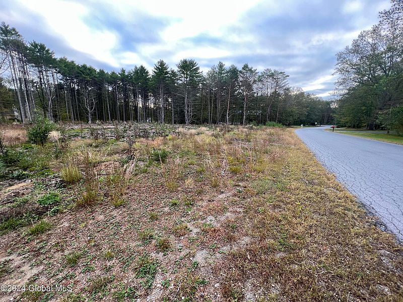 2nd image of 5 Barrington Drive