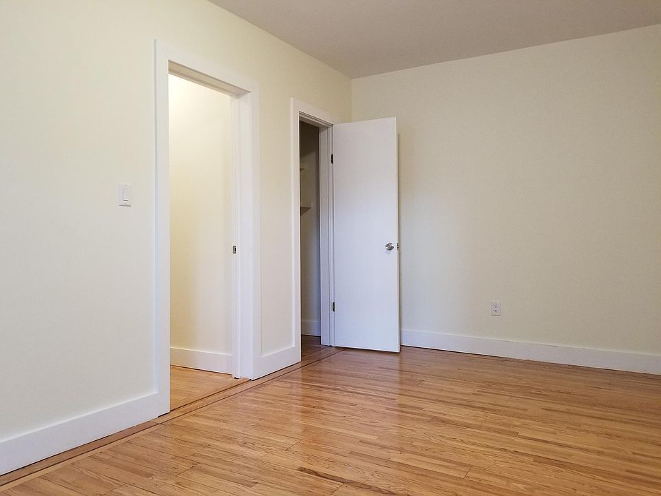 2nd image of 686 E 234th St