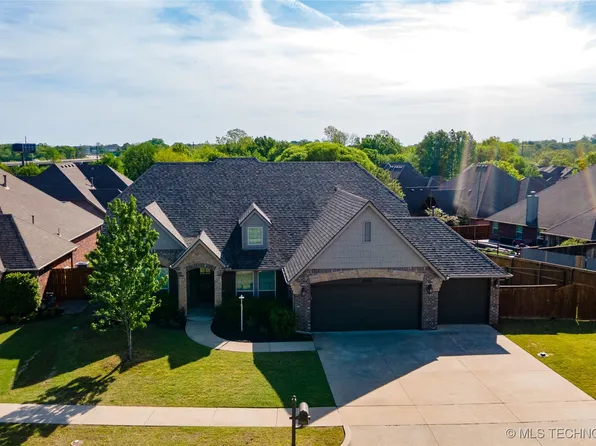 10805 S Sycamore St, Jenks, OK 74037