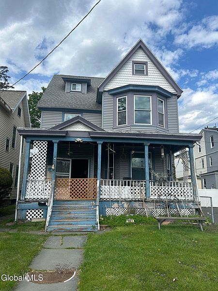 2nd image of 1061 Madison Avenue