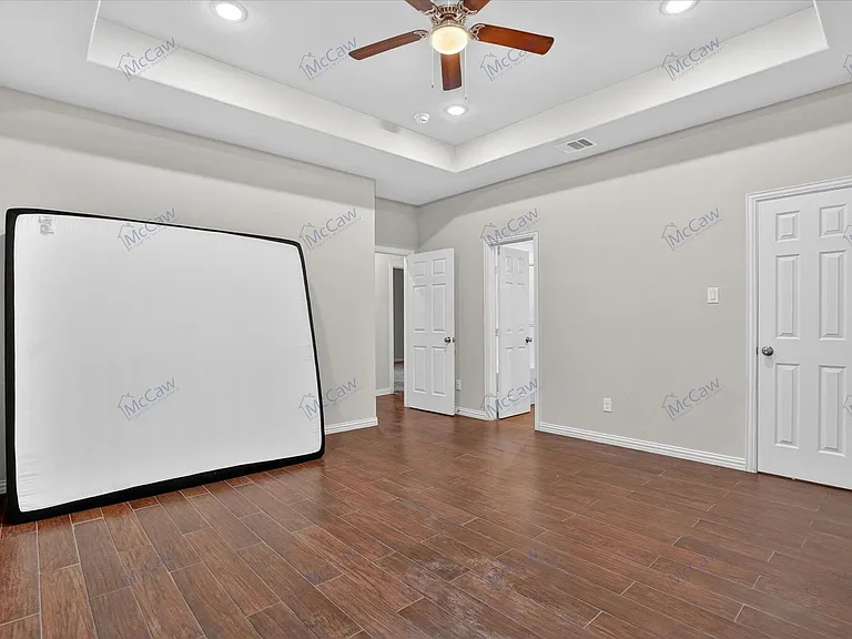 1310 Yale St — Photo 14