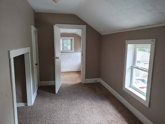 3rd image of 1216 Arthur St #1/2