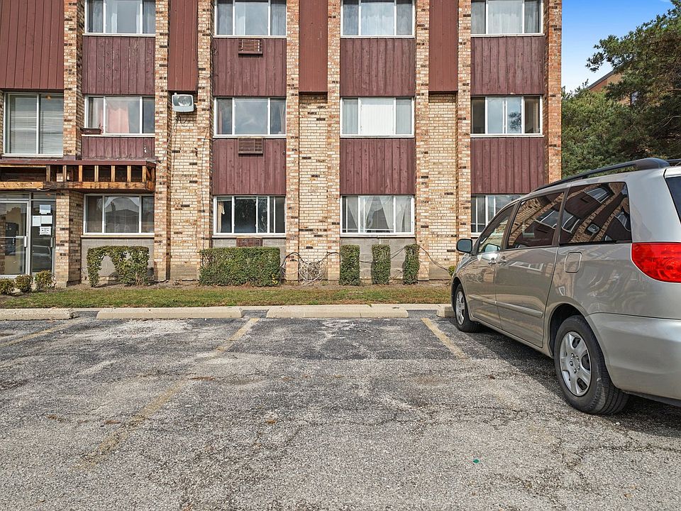 1st image of 8619 W Foster Ave Unit 1A