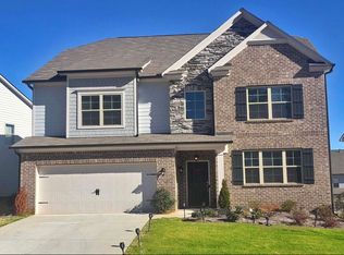 112 Pebble Pond Dr, Lilburn, GA 30047