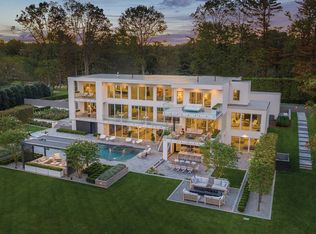 10 Gray Ln, Westport, CT 06880