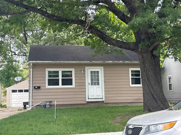 954 15th St NE, Mason City, IA 50401
