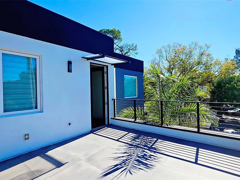 1156 Cocoanut Ave — Photo 62