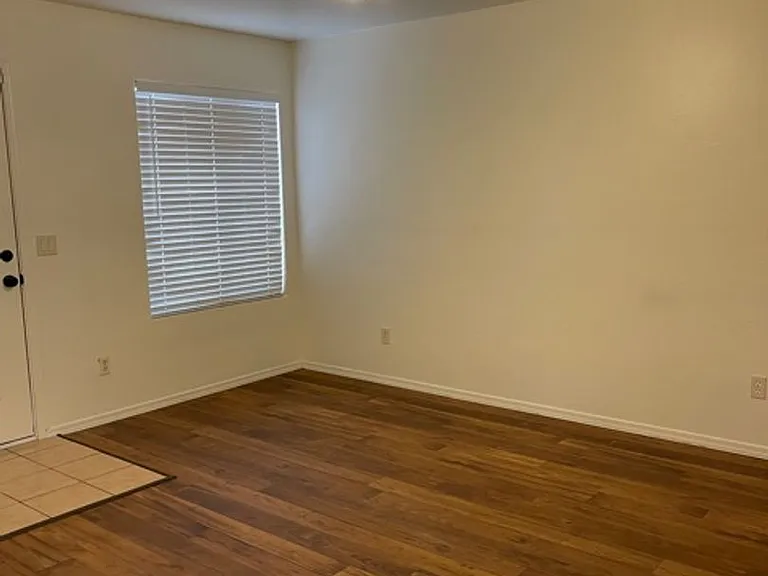2057 W Silver Meadow Pl — Photo 16