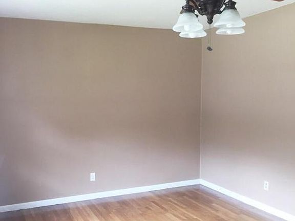 2nd image of 1325 Mayfield Ln