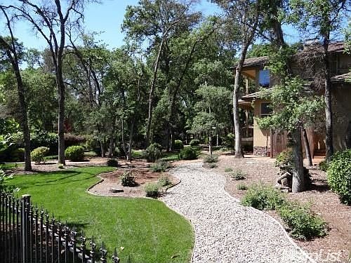 4th image of 4928 Secluded Oaks Ln