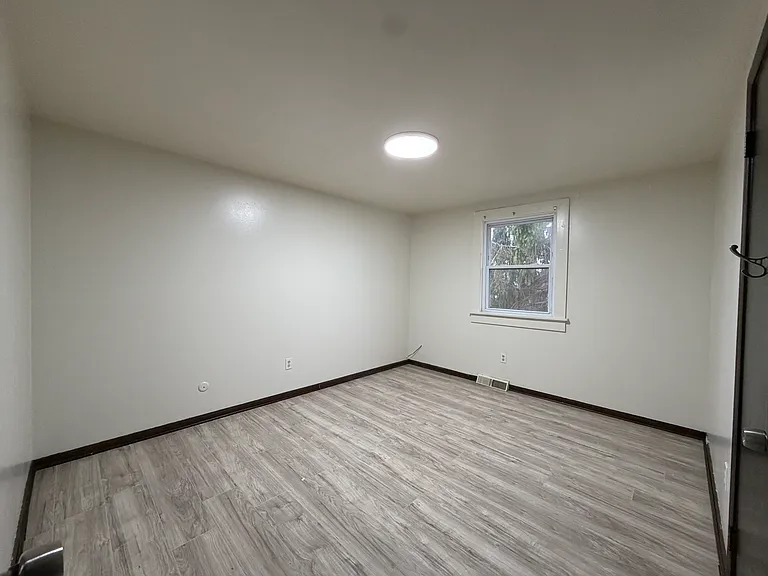 26 Sherry Dr #UPPER — Photo 11