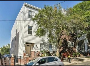 154 Webster St #2, Boston, MA 02128