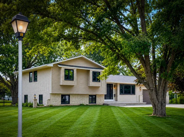 1432 Kate Shelley Dr, Boone, IA 50036