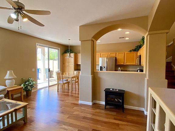 5th image of 326 W Mountain Sage Dr