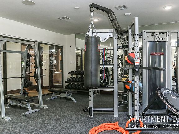 5th image of 19008 Mission Park Dr #1399