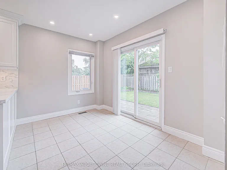 426 Parklane Rd — Photo 13