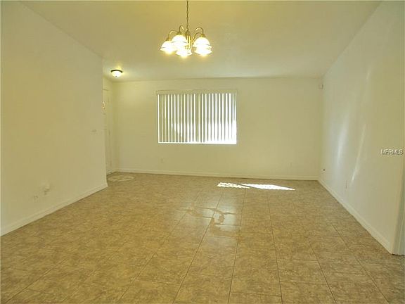 5th image of 8236 Ravencroft Dr