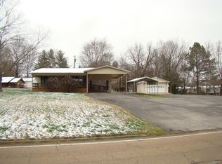 2830 E Wood St, Paris, TN 38242