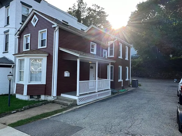 122 Broadway, Norwich, CT 06360