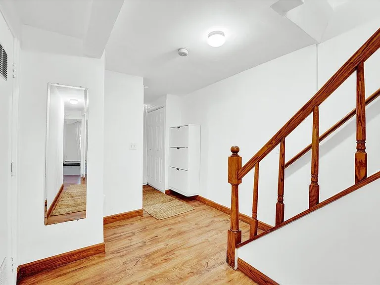 273 5th St #1 — Photo 7