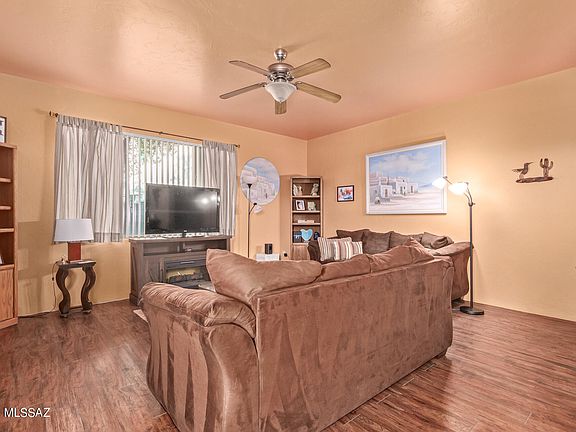 4th image of 3136 N Winstel Blvd