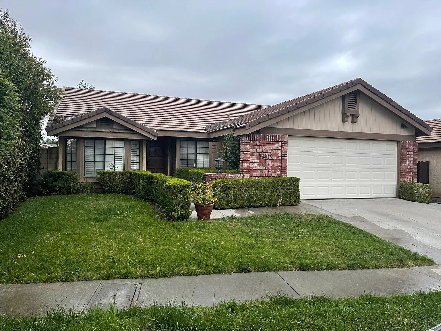 3 bed, 1692 sqft, $4,285 — Photo 1