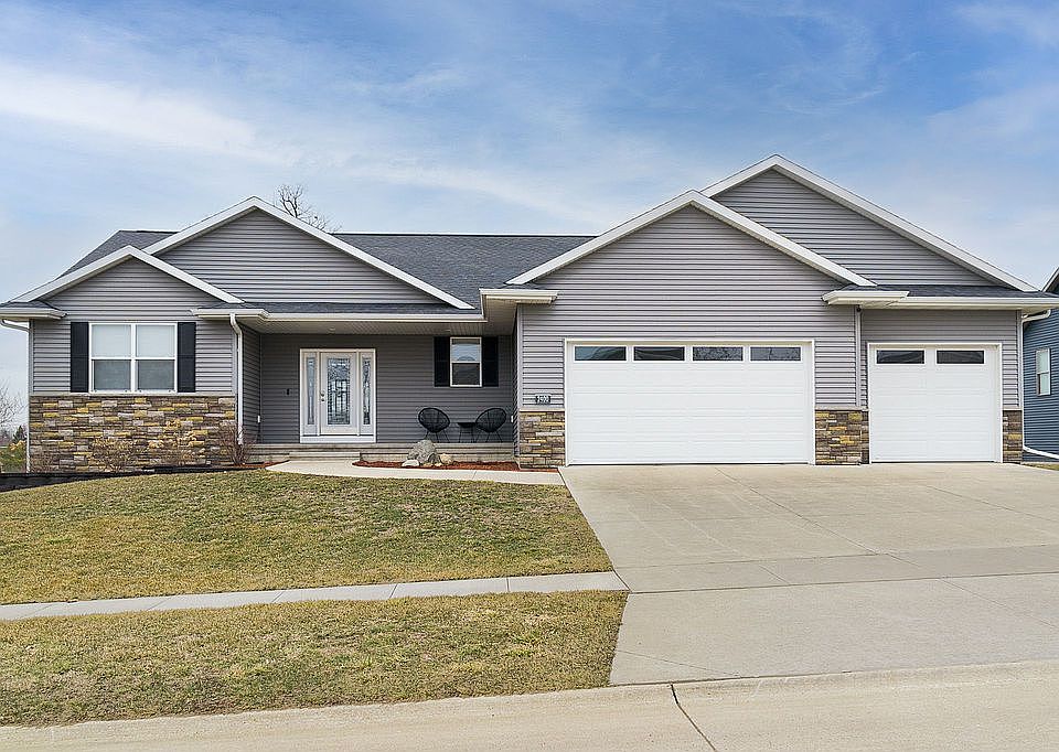 1st image of 2400 Oak Savannah Ct
