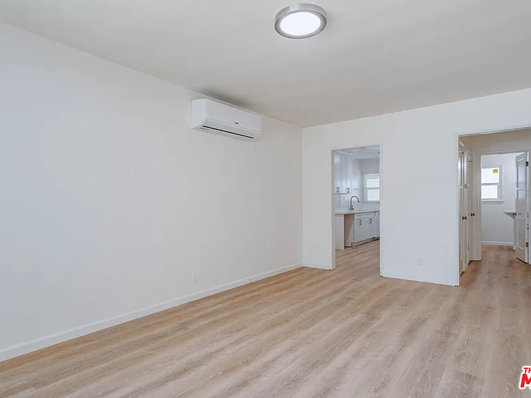 1837 N Normandie Ave #3 — Photo 7