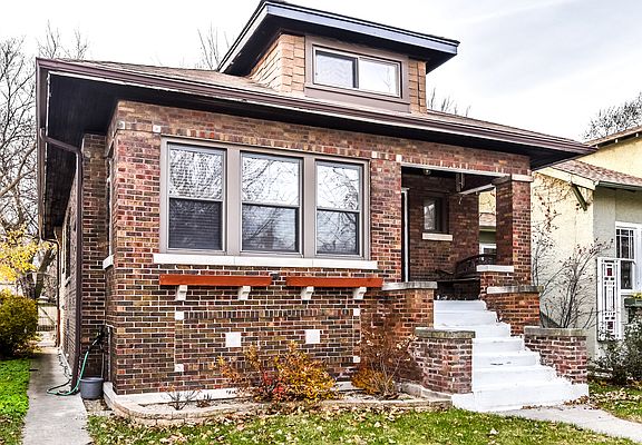 2nd image of 1109 Hayes Ave