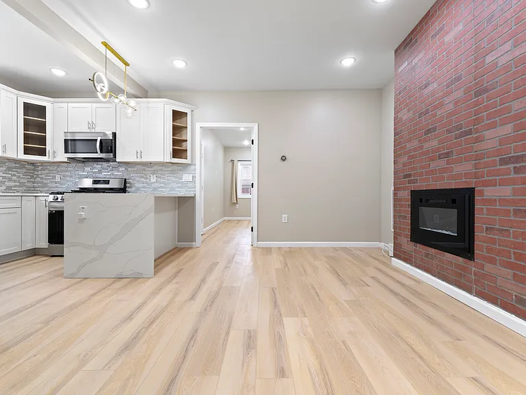40 Lewis Ave #1 — Photo 4