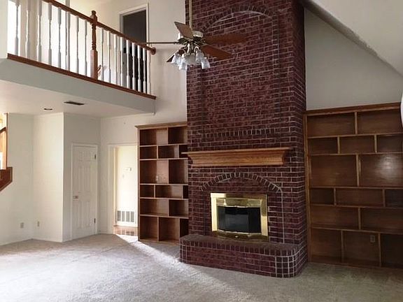 4th image of 101 Wildflower Ln