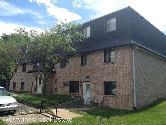 2nd image of 326 Finkbine Ln APT 3