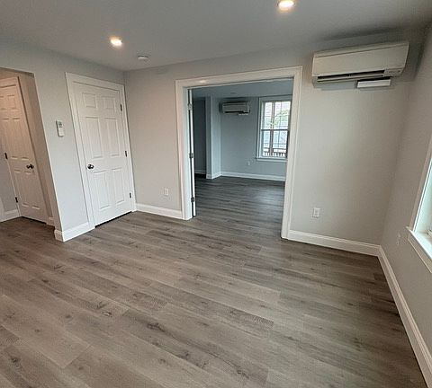 4th image of 20 Coral Ave APT 12