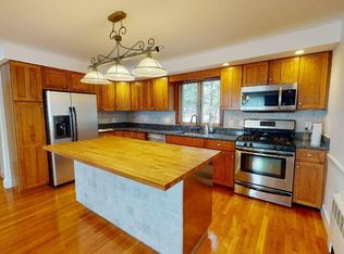 17 Central St, Wakefield, MA 01880