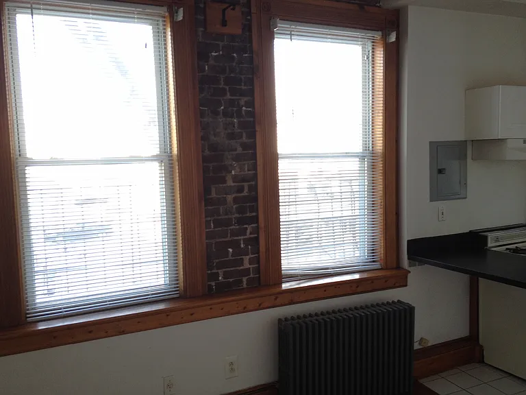 5 E Main St #6 — Photo 4