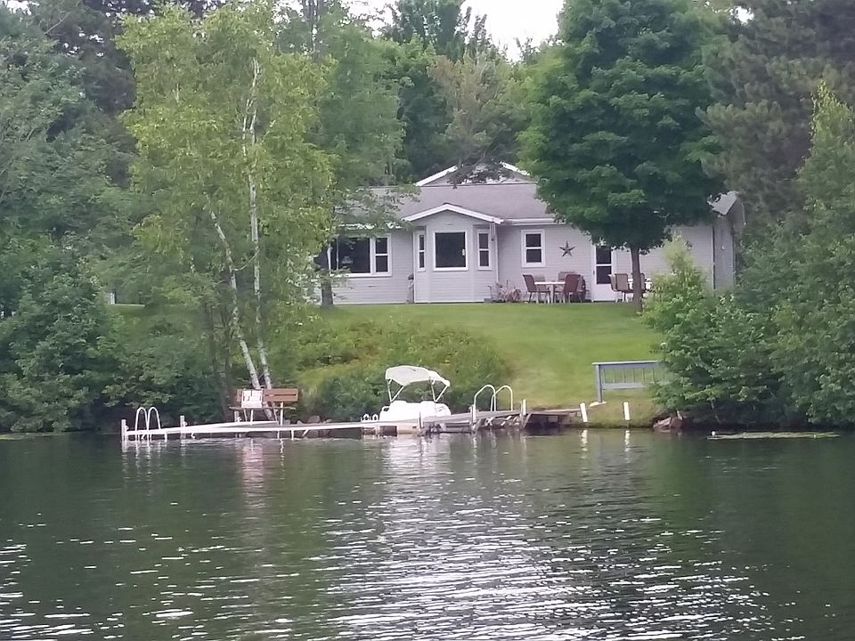 View from boat on Keyes Lake