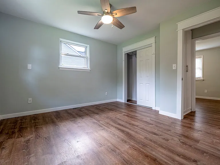 1104 Washington Dr — Photo 20