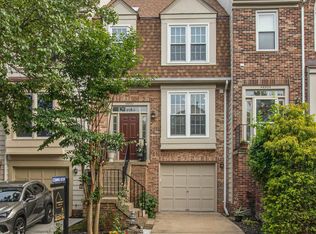 46932 Trumpet Cir, Sterling, VA 20164