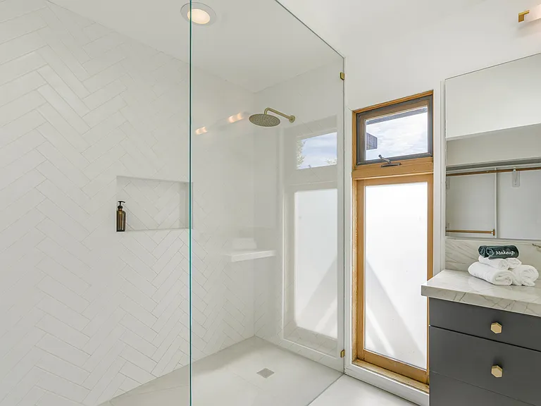 11345 Pacific View Dr — Photo 27