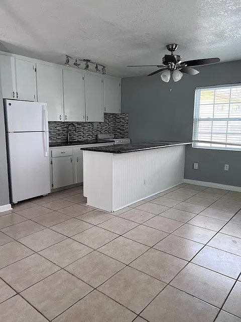 2 bed, $1,700 — Photo 2