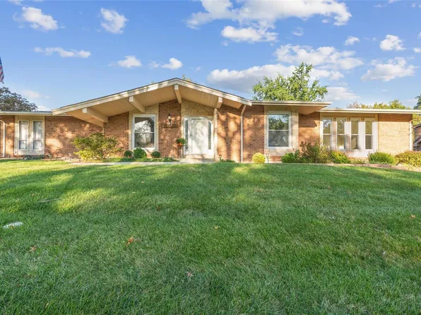 14759 Plumas Dr, Chesterfield, MO 63017