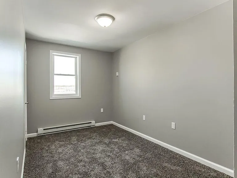1800 Lehman St — Photo 6
