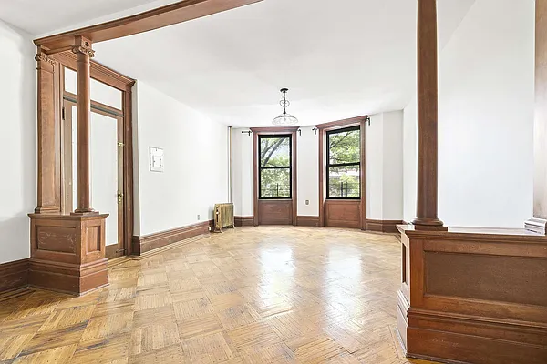 Rented by Compass | media 7