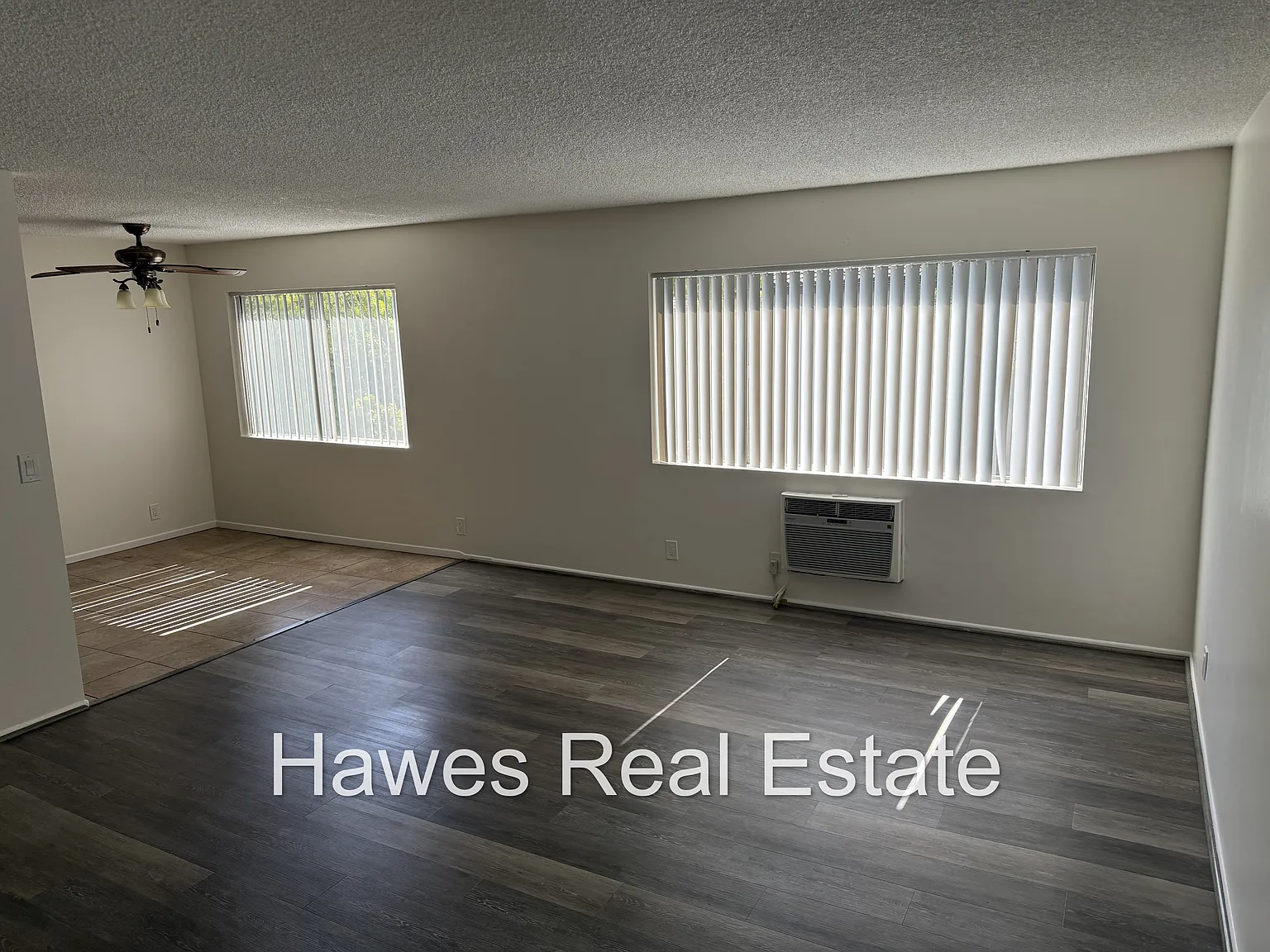 2 bed, 1.5 bath, 970 sqft, $1,900 — Photo 3