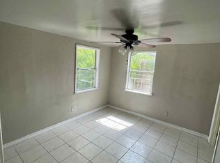 521 N 9th St #1, Harlingen, TX 78550